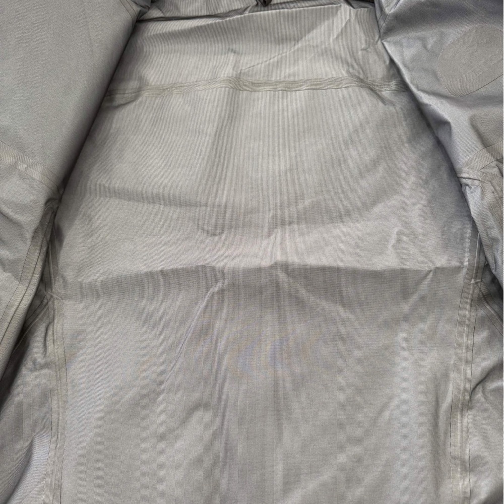 Arcteryx Beta LT Jacket Men's Size Large - Picture 4 of 5